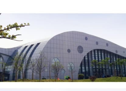 果洛会议中心外景网架工程